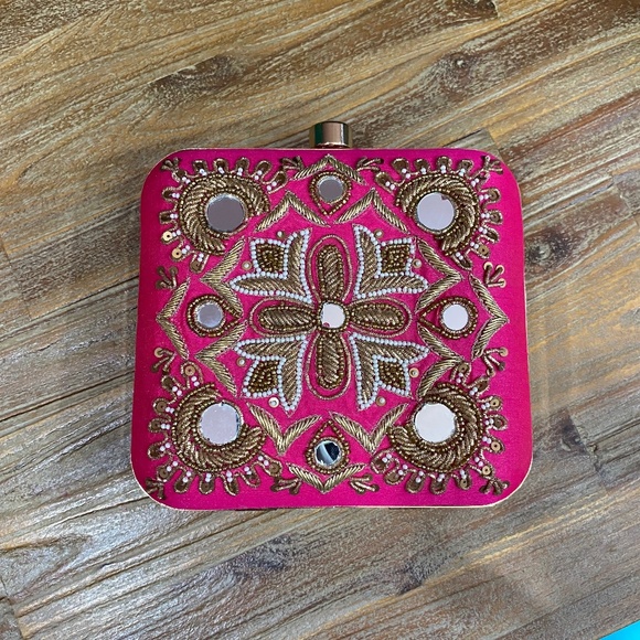 Floral Embroidered Box Clutch - Picture 1 of 6